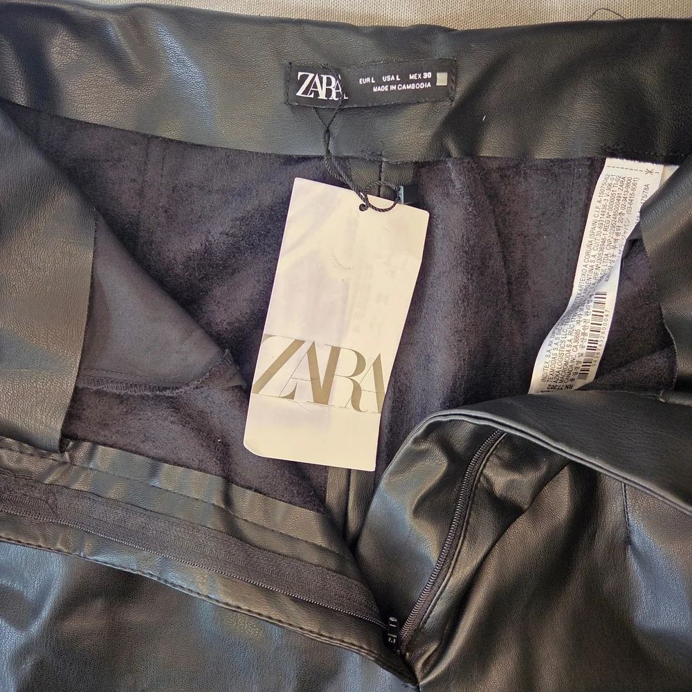 NWT Zara High-Rise Faux Leather Pants - Black - Size L - Picture 8 of 8